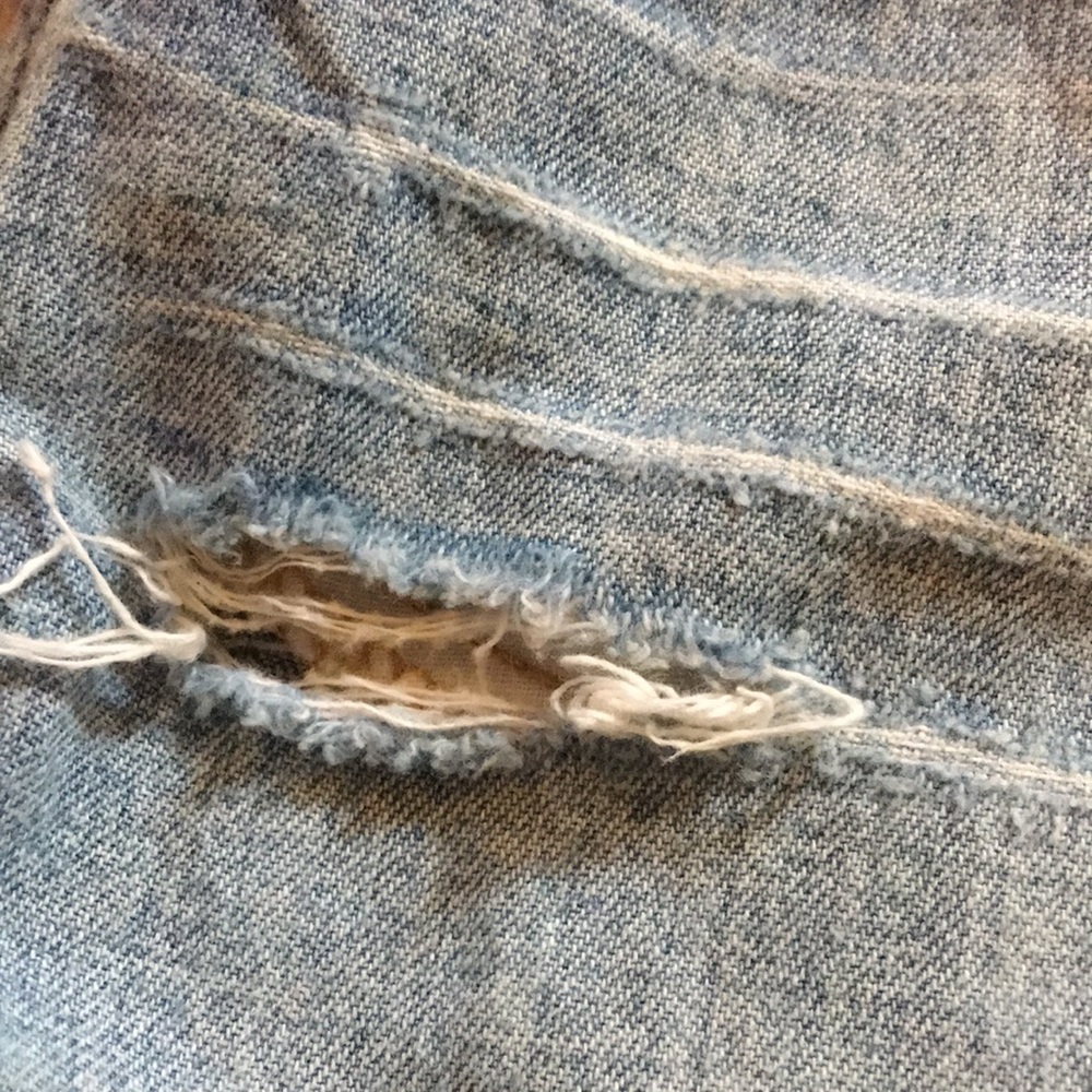 Hudson cut off jean shorts - Picture 3 of 6